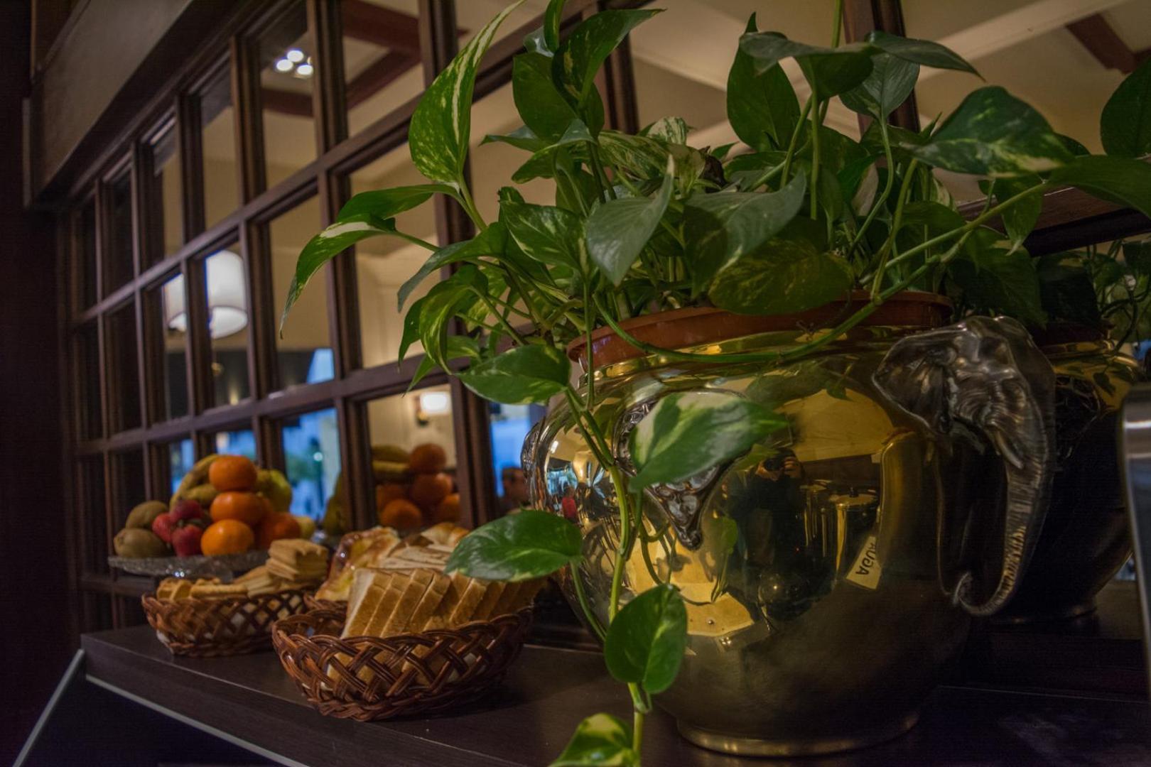Hotel Vina De Italia คอร์โดบา ภายนอก รูปภาพ