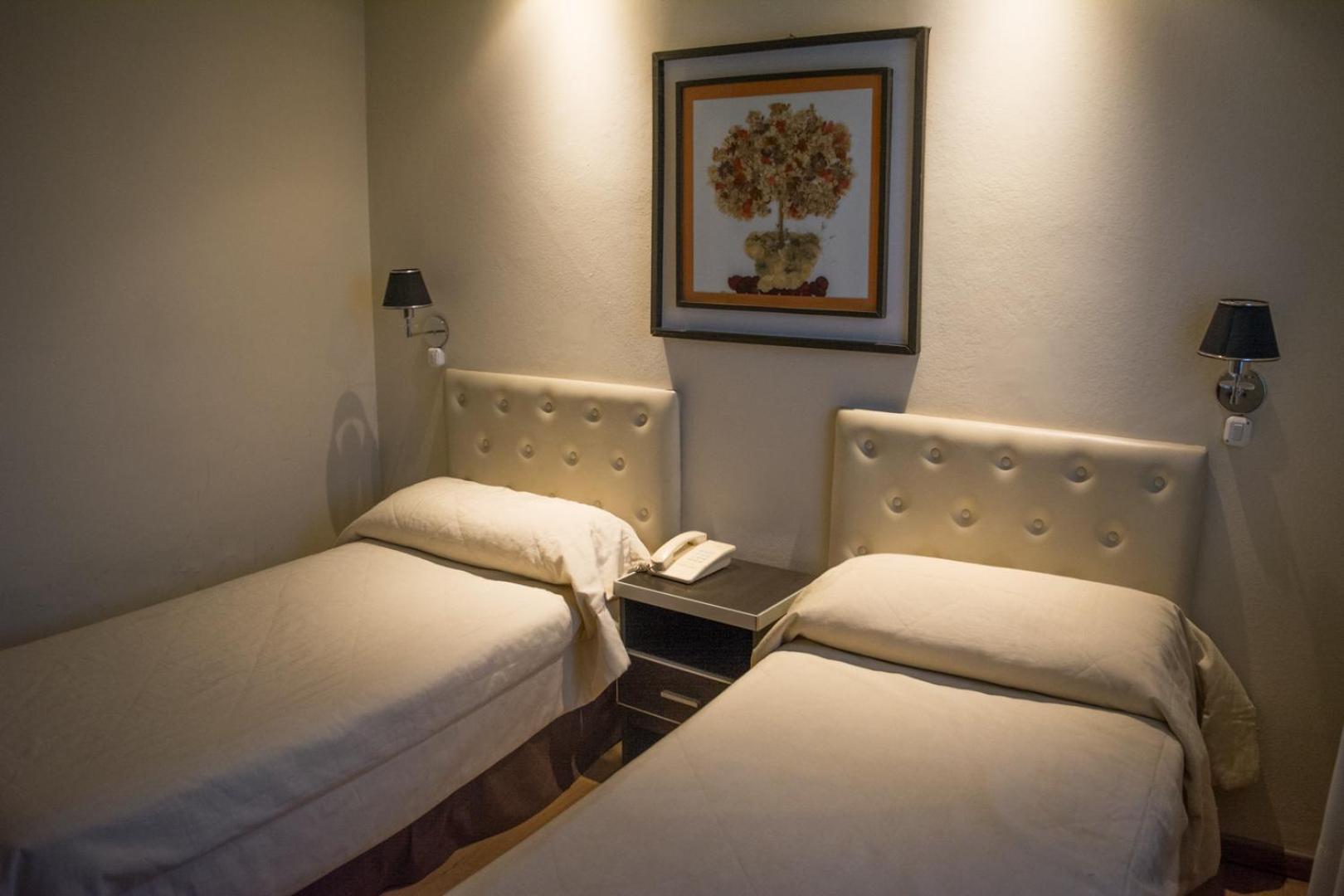 Hotel Vina De Italia คอร์โดบา ภายนอก รูปภาพ